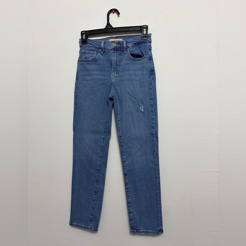 Levi’s 724 High Rise Straight Crop Jeans Blue Distressed Women’s Size 25 (A318)✨